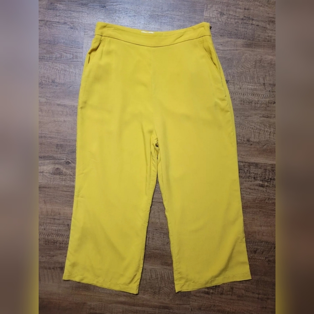 Pink Martini high waisted cropped wide leg pants